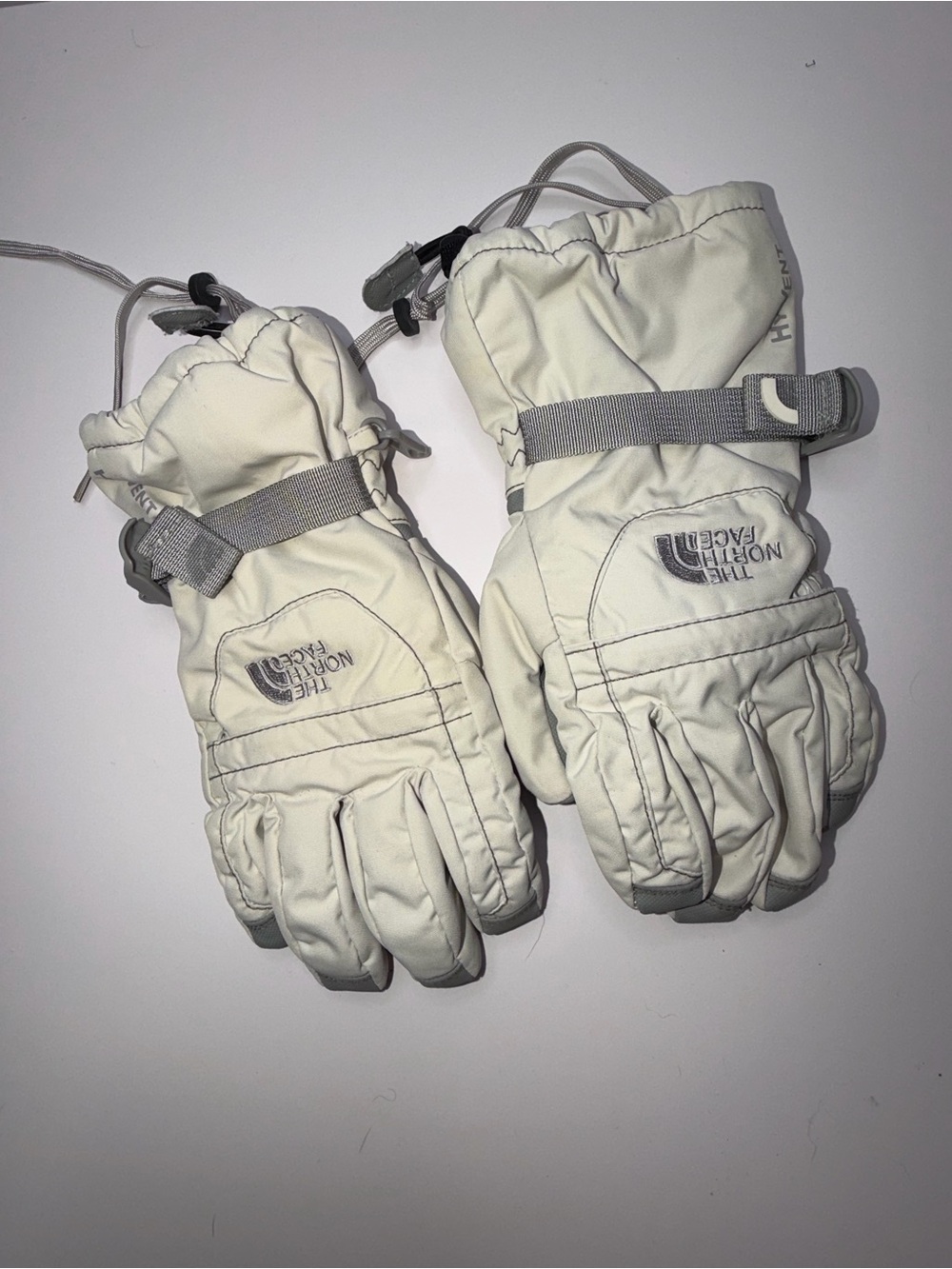 The North Face girls 14/16 Winter Ski Gloves in Off-White